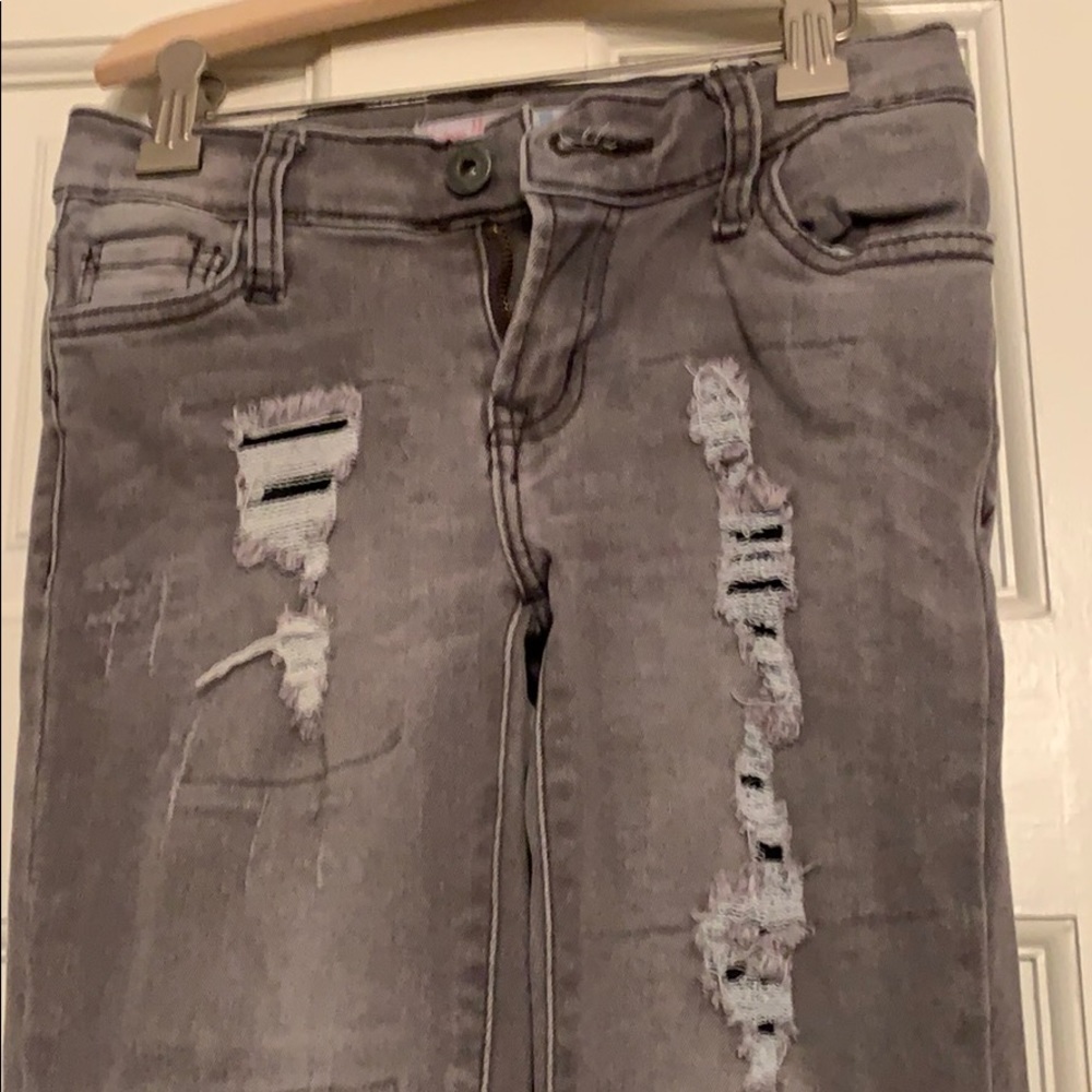 GREY RIPPED JEANS - Picture 2 of 5